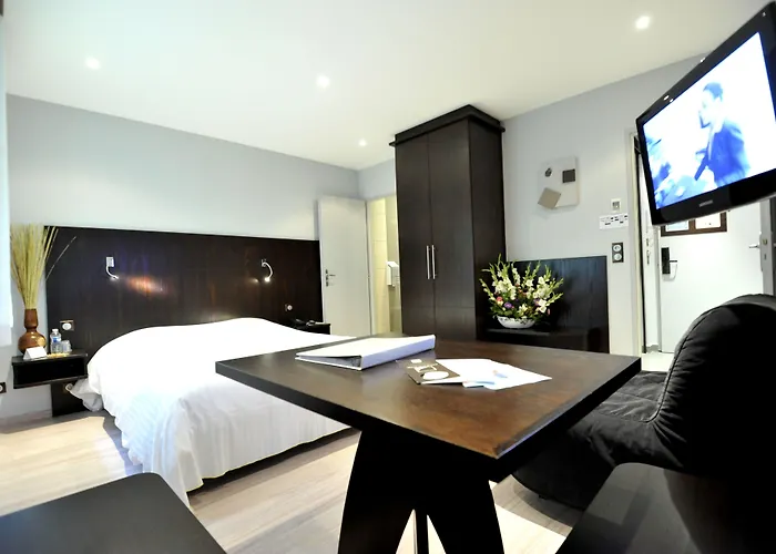 Logis Cottage Hotel