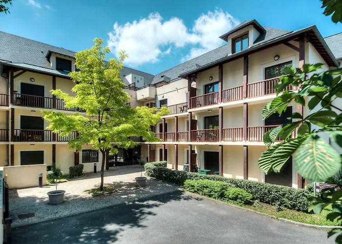 Zenitude Hôtel-Résidences l'Acacia Lourdes