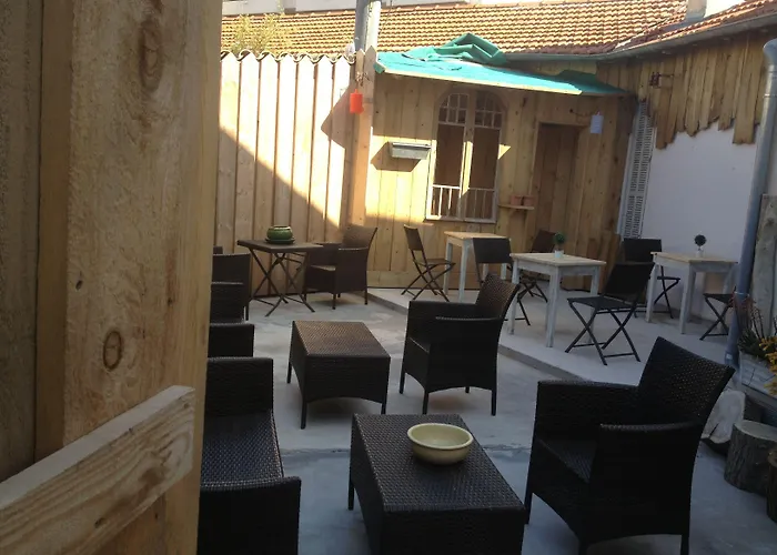 Hotel De La Pinede