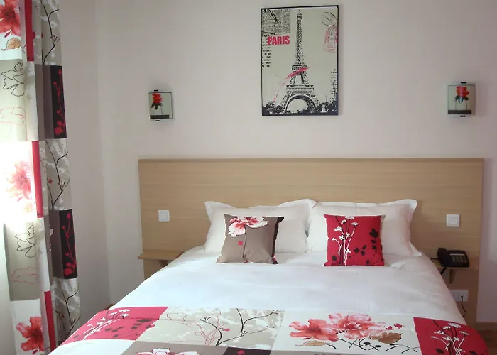 Brit Hotel Confort Azur Cholet Nord