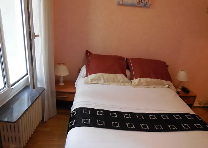 Hotel Le Petit Chateau Proche Parc Des Expositions Porte De Versailles