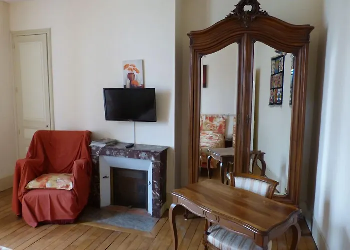 Logis Hotel Auberge Dupuytren
