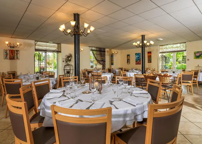 Logis Hotel Restaurant Les Minotiers