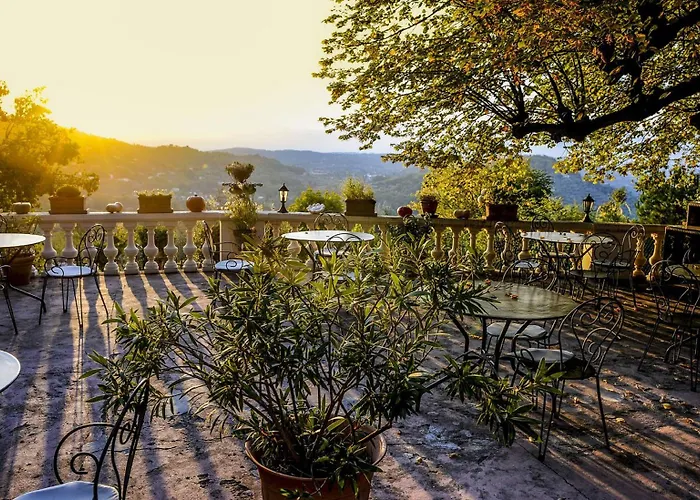 Logis Hotel La Bellaudiere