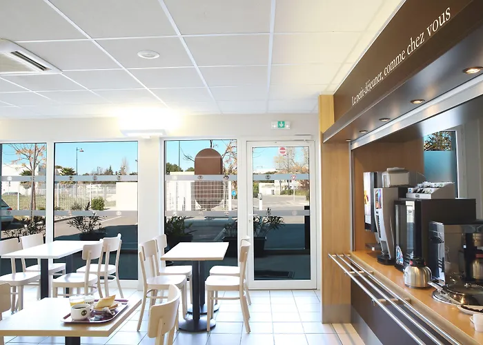 B&B HOTEL Marseille Aéroport Saint-Victoret