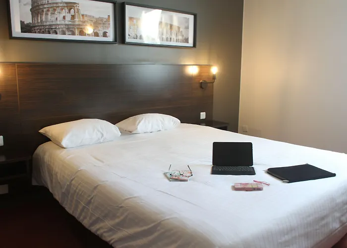Orly Superior Hotel