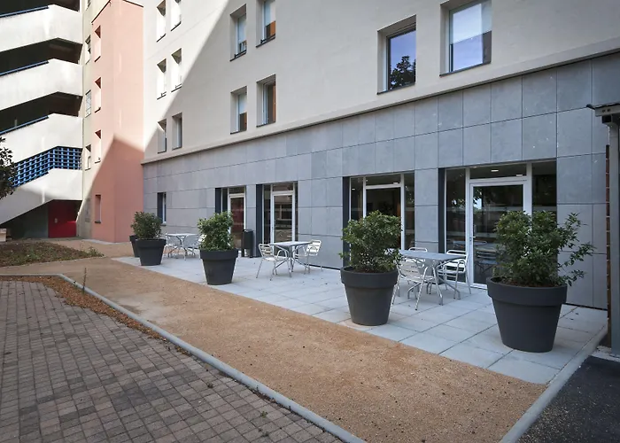 B&B HOTEL Lyon Caluire Cité Internationale