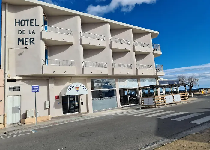 Hotel De La Mer