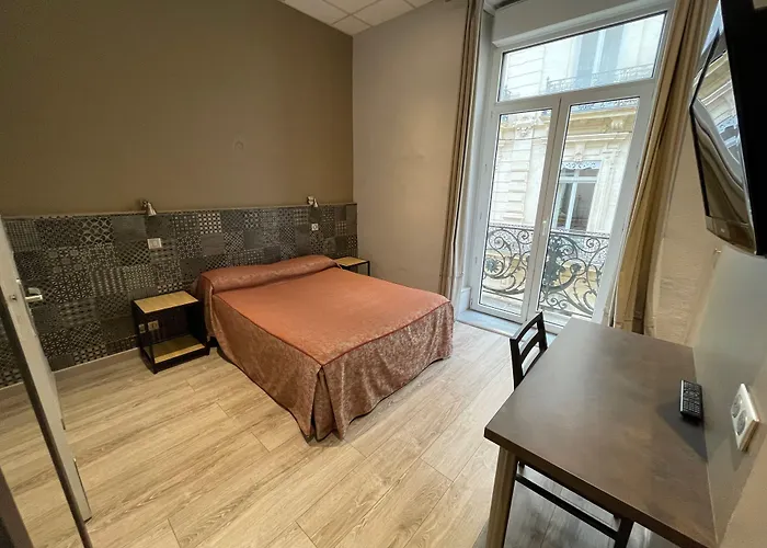 Hotel Comédie - Place De La Comédie Corum