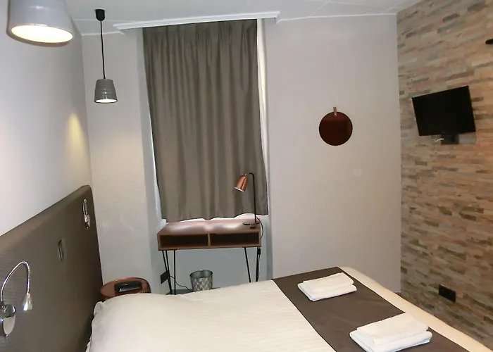 Hotel Sur Le Quai