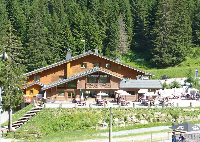La Perdrix Blanche Hotel Chatel