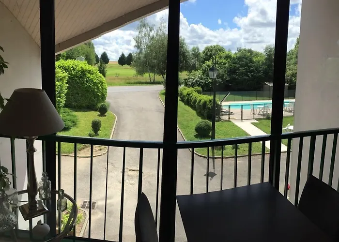 Golf Hotel Colvert - Piscine extérieure et Room Service
