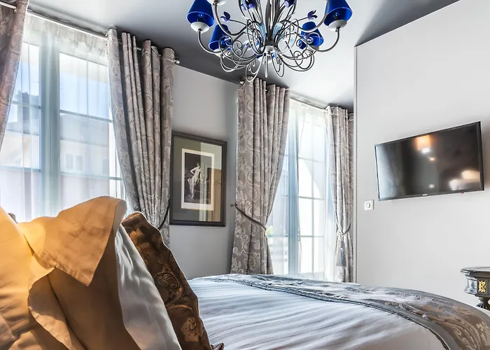 BRIT HOTEL PRIVILEGE LISIEUX - La Villa des Arts
