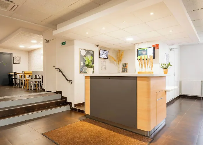 B&B HOTEL Valenciennes Sud