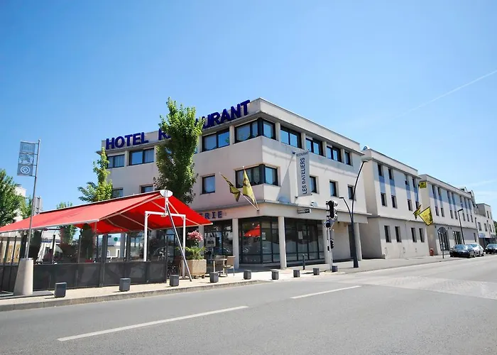 Hotel De Loire et Restaurant Les Bateliers