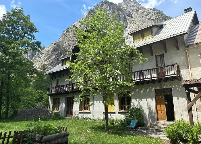 Chalet Hotel d Ailefroide