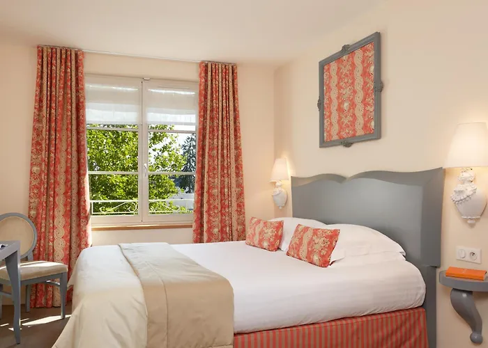 Relais des Trois Châteaux Hôtel-Restaurant - Teritoria