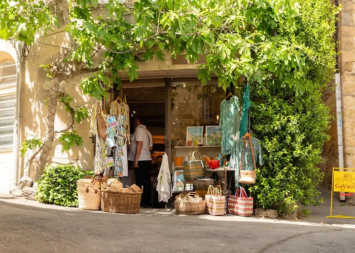 Le Moulin, Lourmarin, A Beaumier Hotel