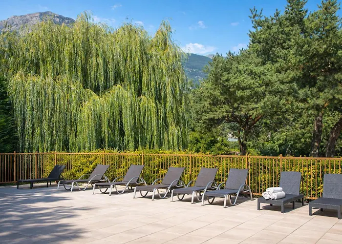 Logis Hotel Le Lac