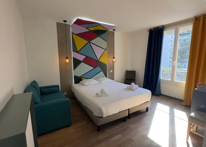 Alma Hotel