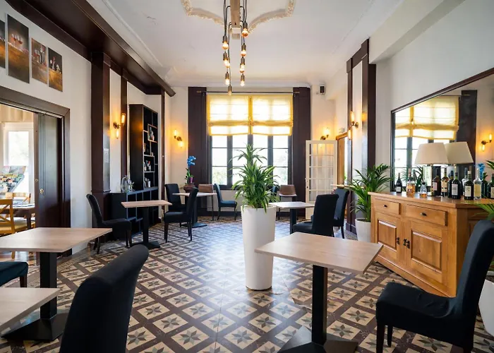 LOGIS Hotel Majestic Chatelaillon Plage - La Rochelle