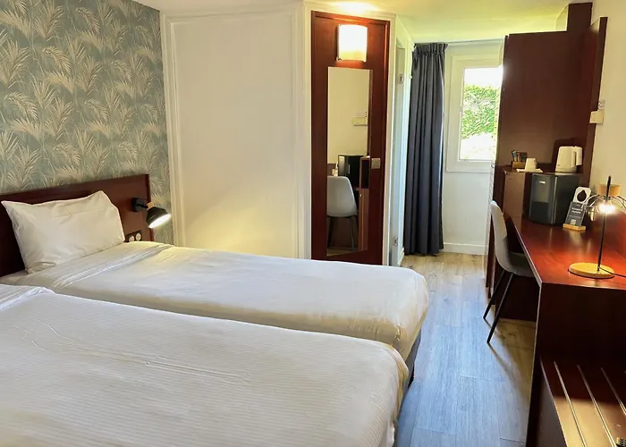 Kyriad Bordeaux Lormont