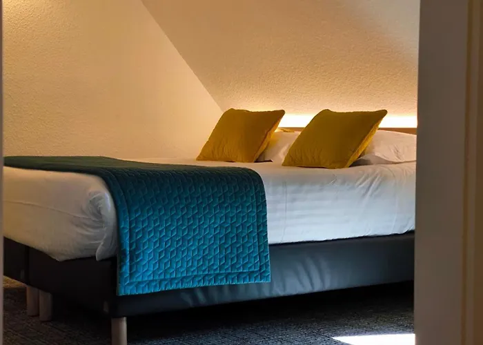 Aux Deux Clefs Hostellerie Groff