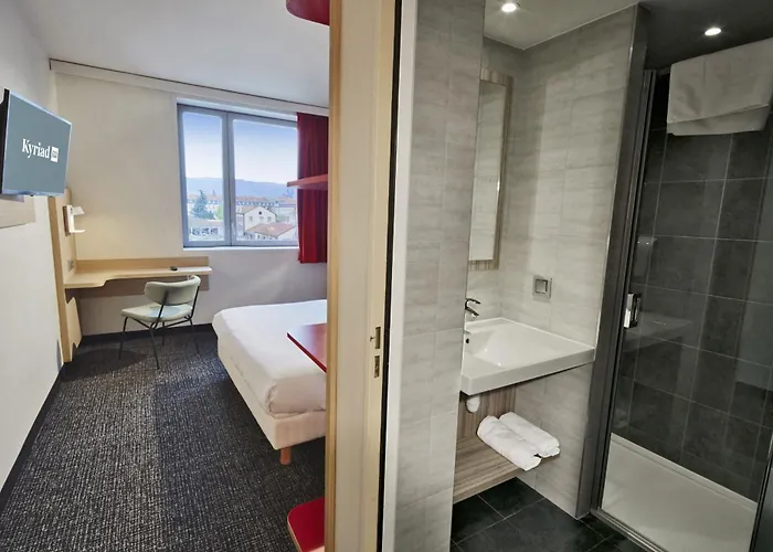 Kyriad Eco - Clermont Ferrand Estaing