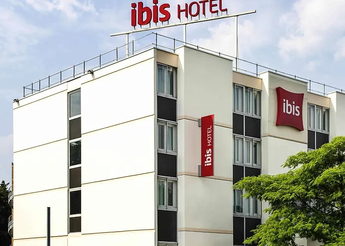 ibis Saint-Denis Stade Ouest