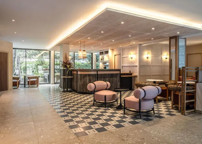 Hotel Mercure Paris Boulogne Pont De Saint Cloud