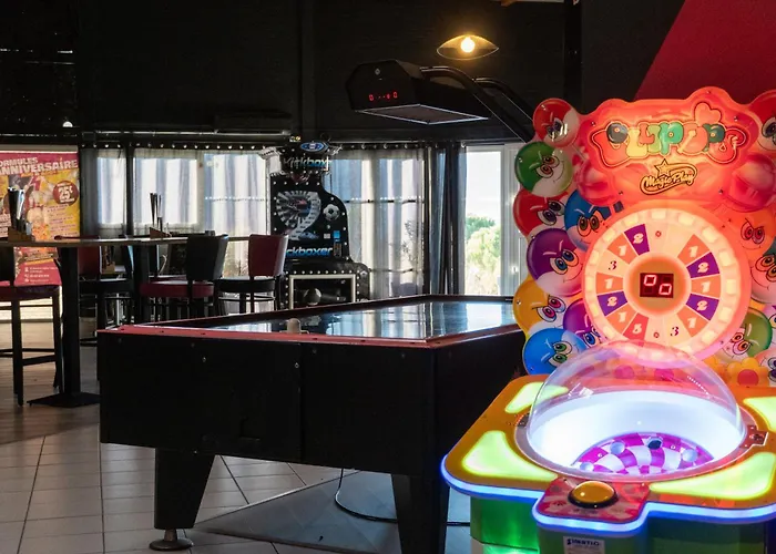 Cit'Hotel Restaurant Du Bowling De Millau