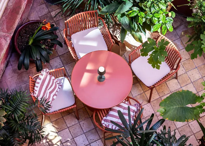 Hotel Amphitheatre Arles