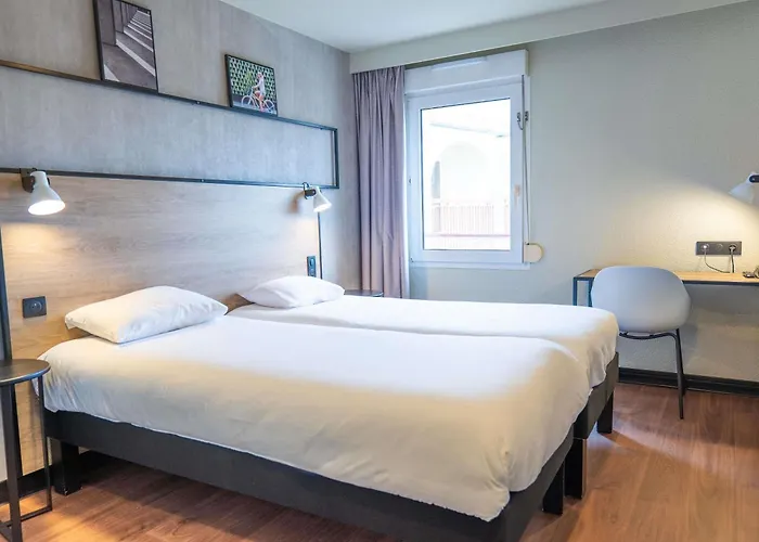Ibis Agen Centre - Rénové en 2026
