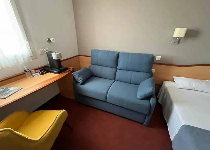 Brit Hotel Confort Montauban