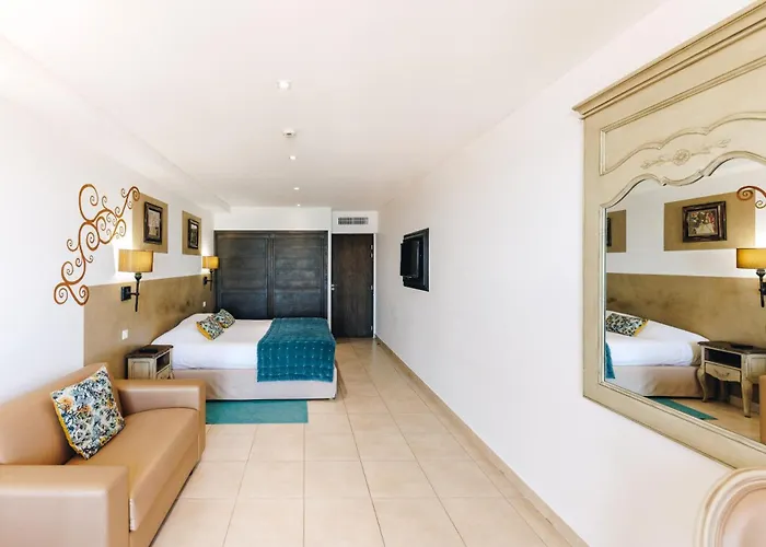 Hotel Liberata & Spa LʼÎle-Rousse