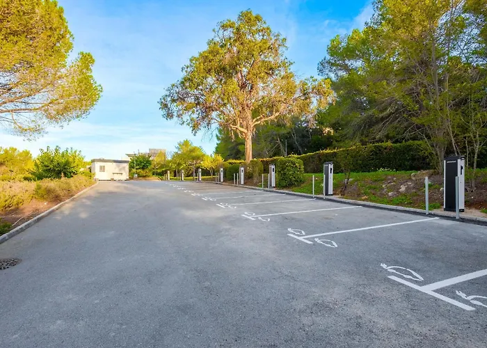 B&B Hôtel Antibes Sophia Antipolis