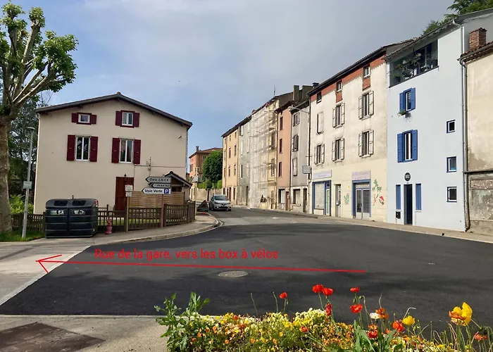 AUX 4 LOGIS Appart-hotel - Studio Le Flore - Petit déjeuner inclus 1ère nuit