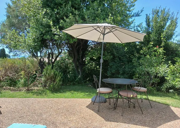 Chambre Bed And Breakfast Dans La Villa Cypra