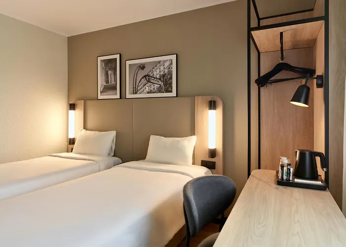 Campanile PRIME - Paris - Porte de Bagnolet
