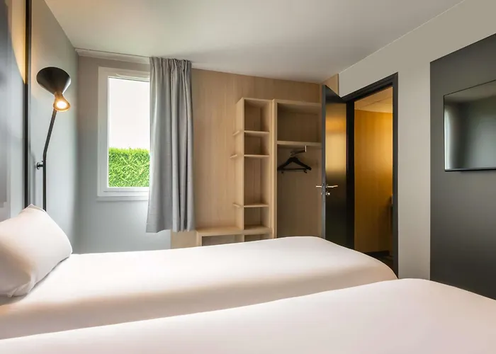 ibis Issoire