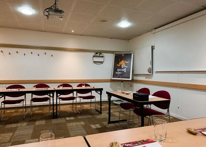 Ibis Paris La Defense Esplanade Hotel Courbevoie