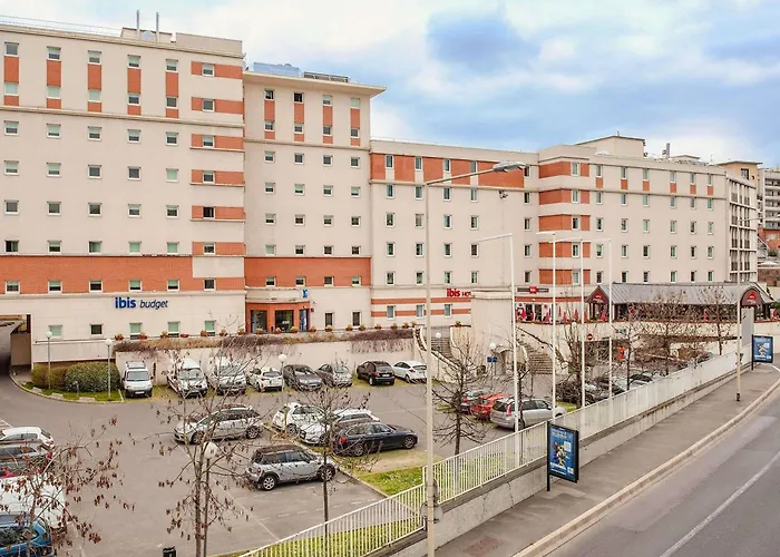 Ibis Paris La Defense Courbevoie Hotel