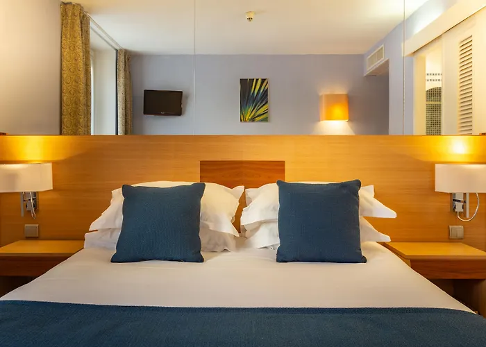 Hotel Pavillon Bastille París