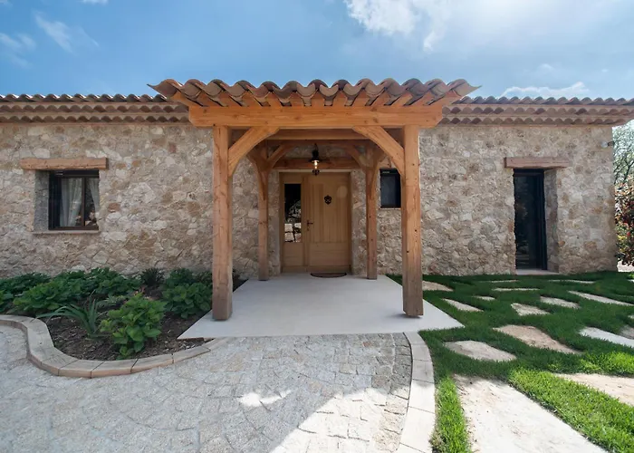 La Bastide Des Rameaux - Boutique Hotel & Spa