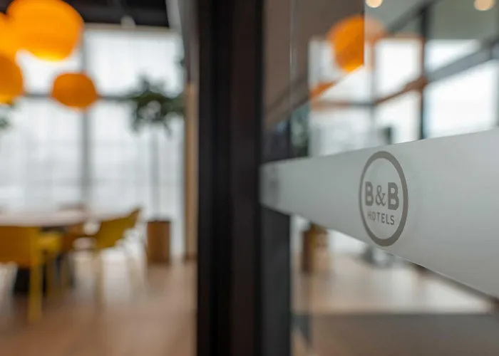 B&B Hotel Nimes Centre Arenes