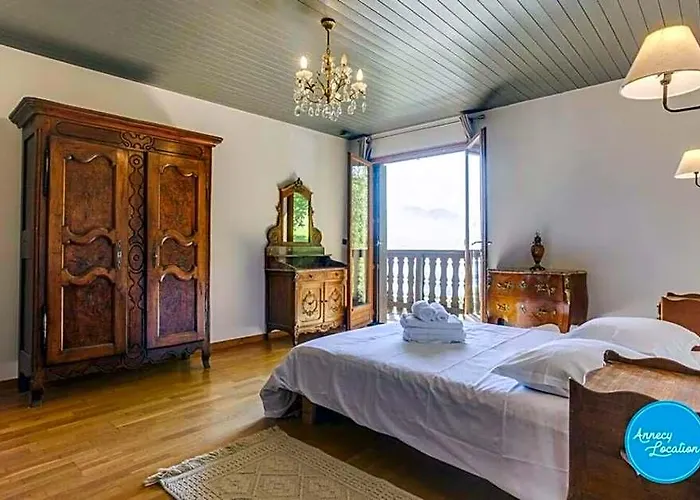 Bergerie Loft Apartment With Panoramic Lake