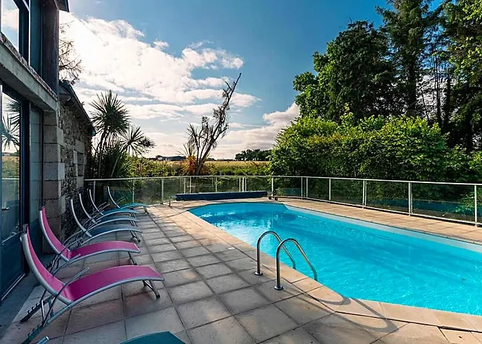 Logis Hotel Kastell Dinec'H