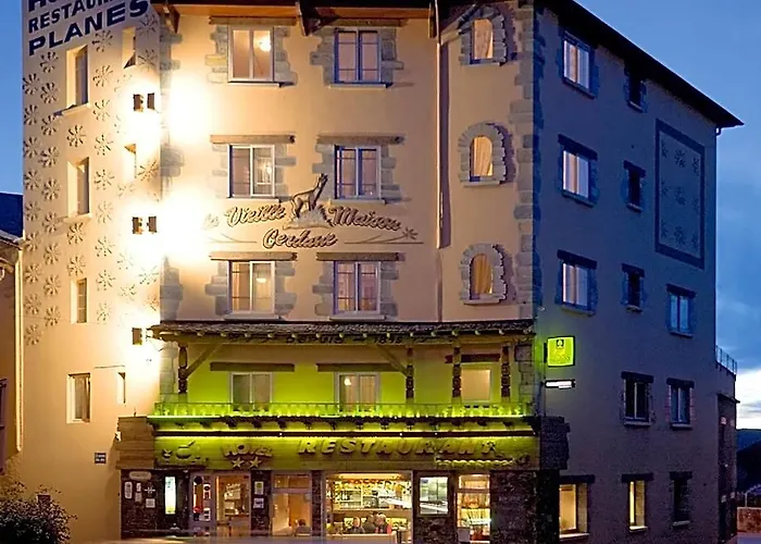 Hotel Restaurant Planes