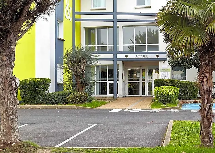 B&B Hotel Evry Lisses 2 - 3 Etoiles