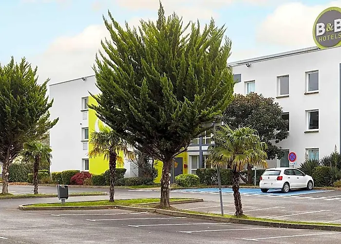 B&B Hotel Evry Lisses 2 - 3 Etoiles